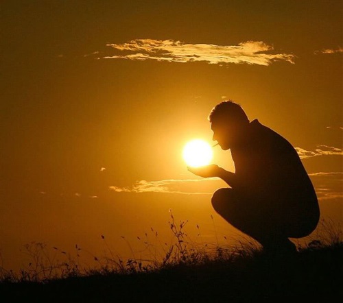 Is this guy lighting a cigarette? Tevs. http://top10for.com/top-10-best-health-benefits-of-sunlight/