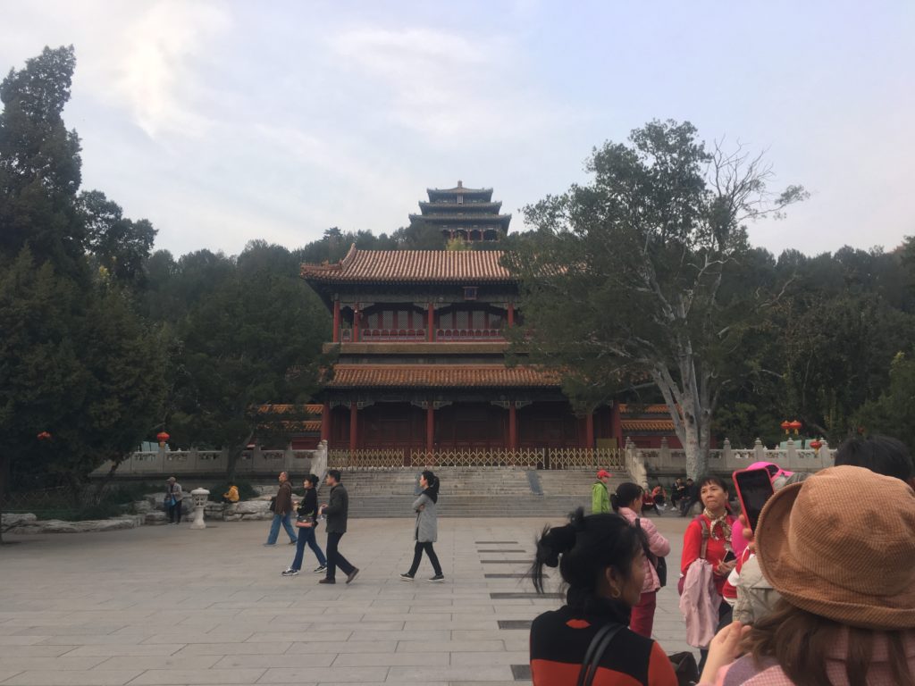 Heading up towards the Forbidden City (Palace Museum)